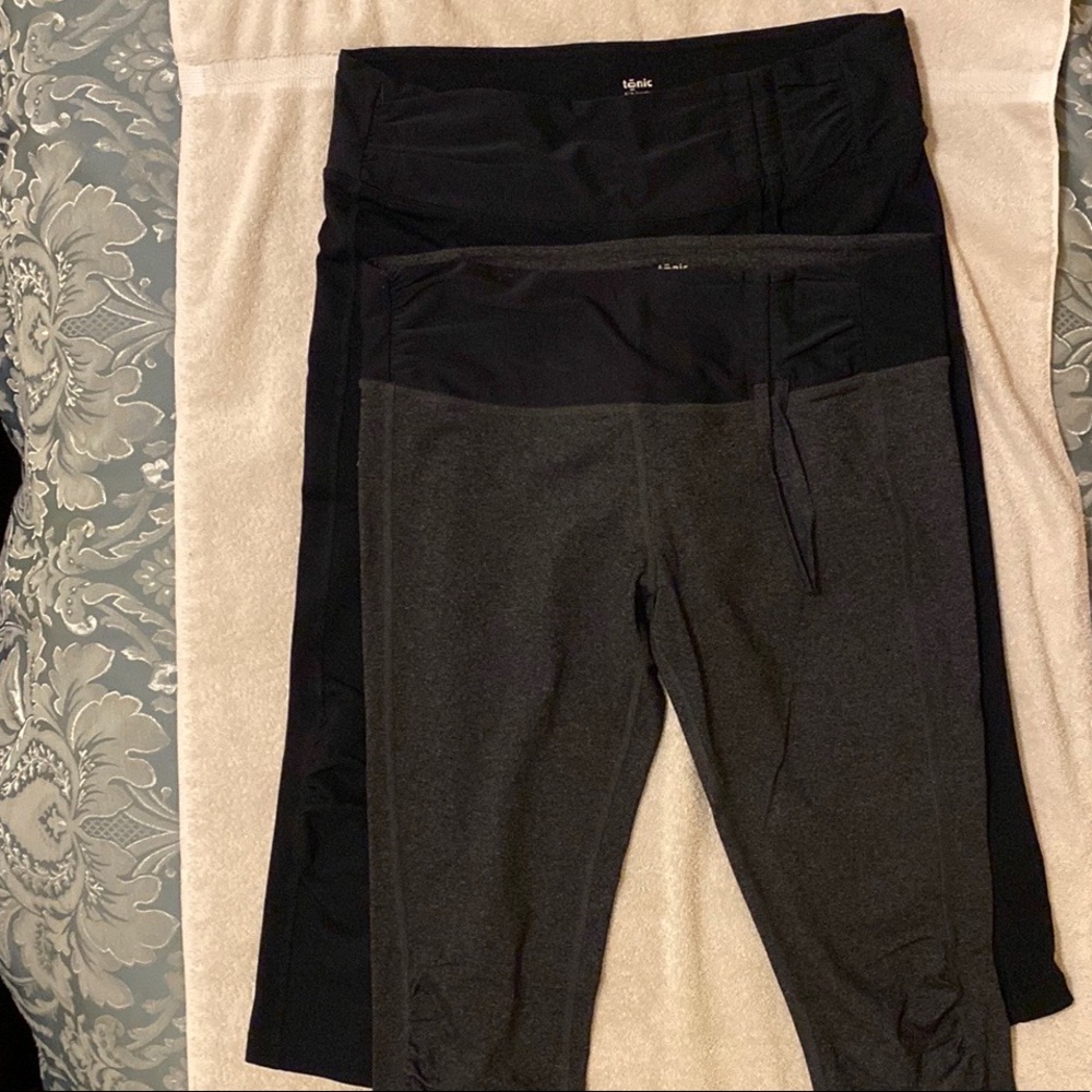 Pair of Tonic capri’s. low waist size Large.